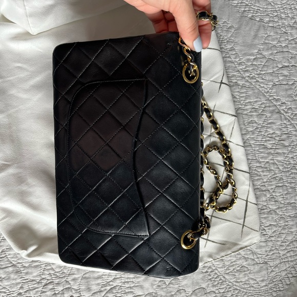 ‼️FINALE SALE‼️ Chanel Lambskin Medium double flap bag - Picture 6 of 13